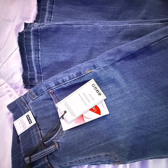 Judy Blue high waist pull on capris - Picture 5 of 5